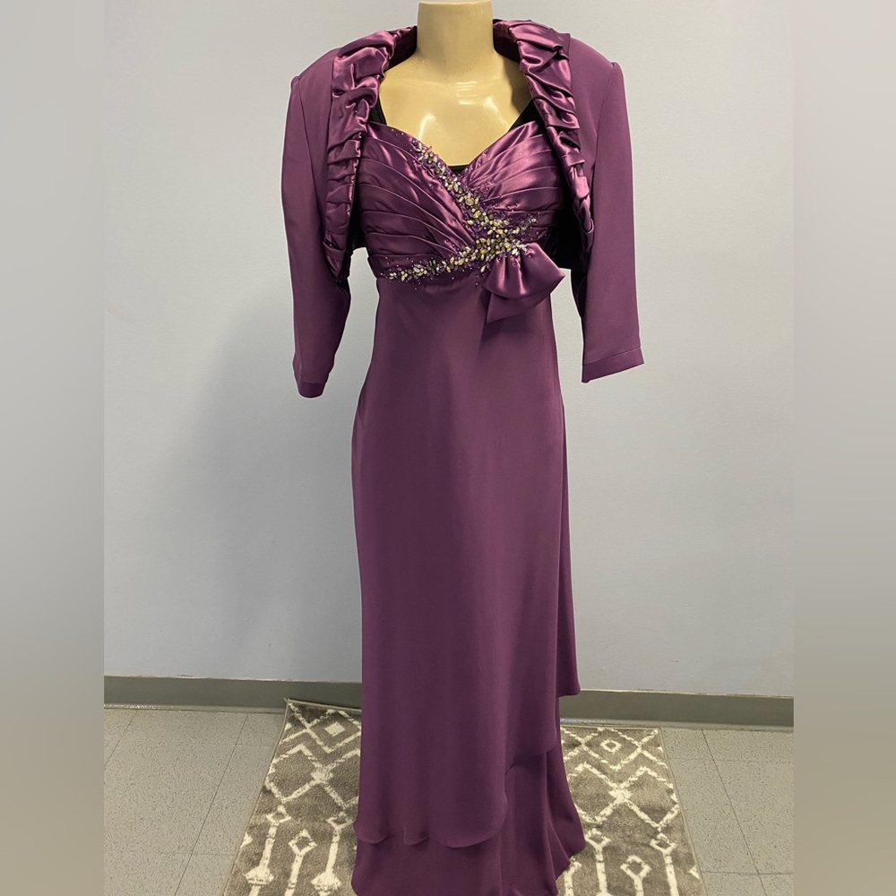 Montage Elegant Purple Two Piece Evening Gown Size 16.
